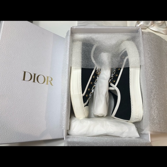 (sold)Walk'N'Dior Sneaker
Black Cotton Canvas 37 Size - Picture 12 of 12